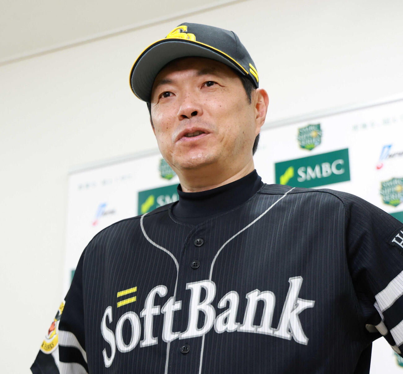 日本シリーズ開幕を前に打倒DeNAに燃えるソフトバンク・小久保裕紀監督＝横浜市中区の横浜スタジアム（代表撮影）