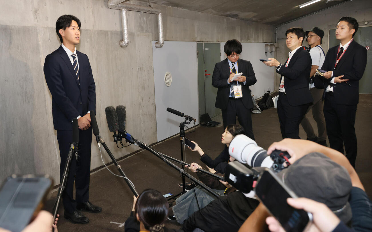 戦力外通告を受けた広島日高暖己（撮影・加藤孝規）