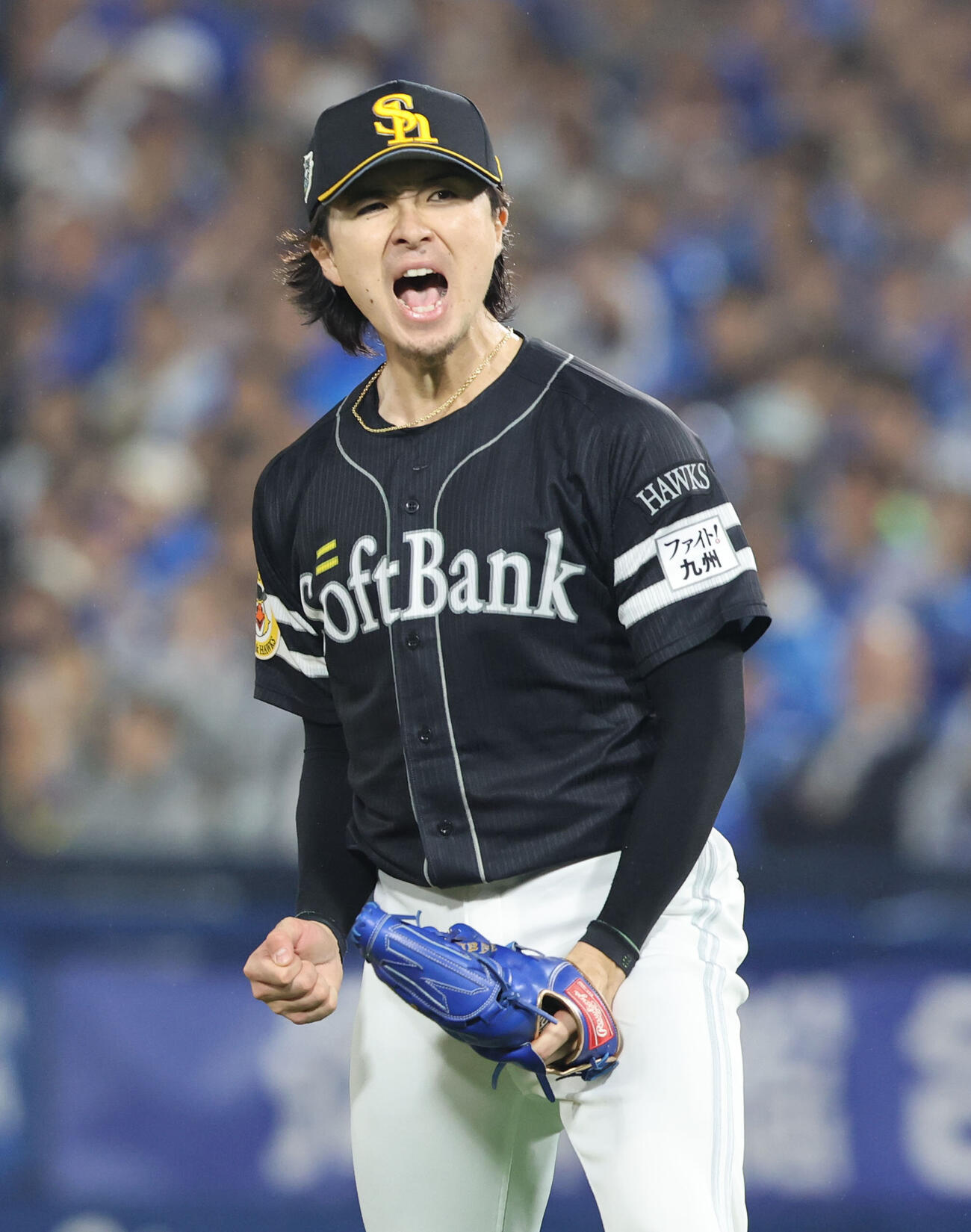 DeNA対ソフトバンク　1回裏DeNA1死満塁、梶原昂希を併殺に仕留めガッツポーズをする上沢直之（撮影・梅根麻紀）