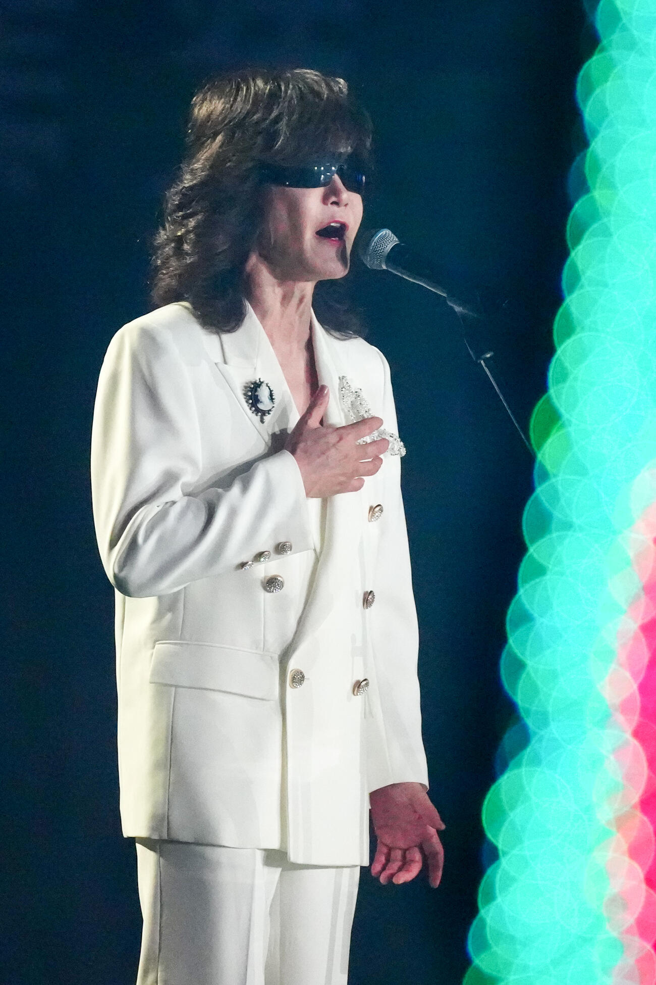 DeNA対ソフトバンク　君が代独唱する龍玄とし（Toshl）（撮影・江口和貴）