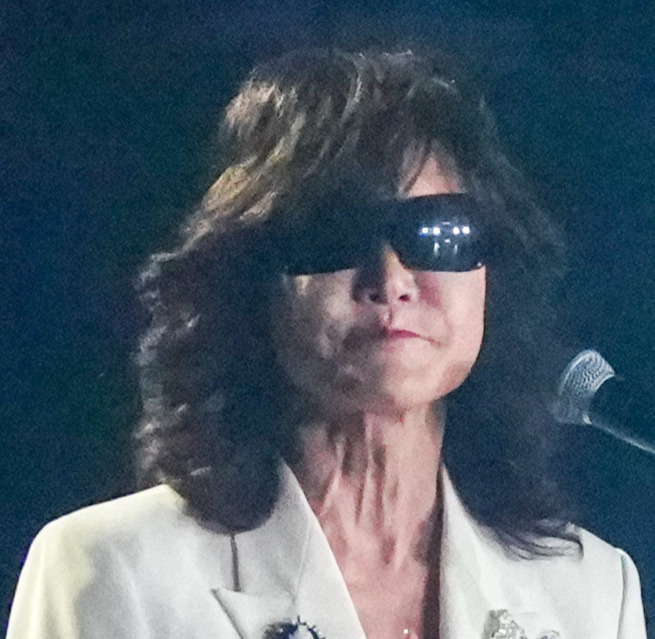 DeNA対ソフトバンク　君が代独唱する龍玄とし（Toshl）（撮影・江口和貴）