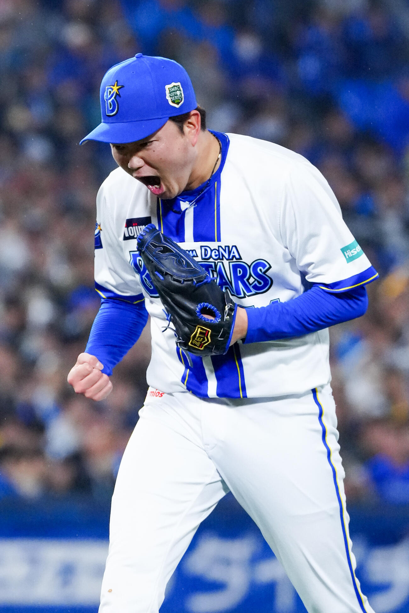 DeNA対ソフトバンク　5回表ソフトバンク2死二塁、正木智也から空振り三振を奪い、雄たけびを上げる石田裕太郎（撮影・江口和貴）