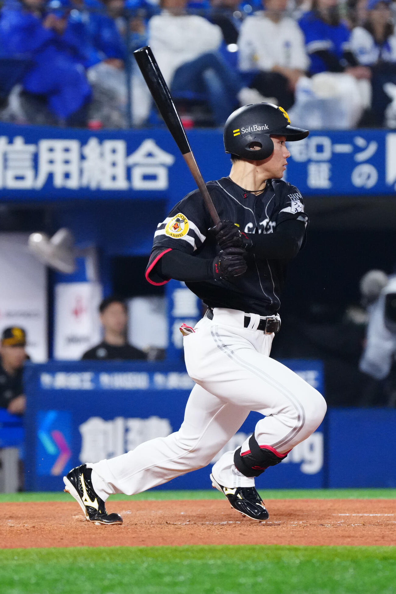 DeNA対ソフトバンク　5回表ソフトバンク1死、中前打を放つ庄子雄大（撮影・江口和貴）