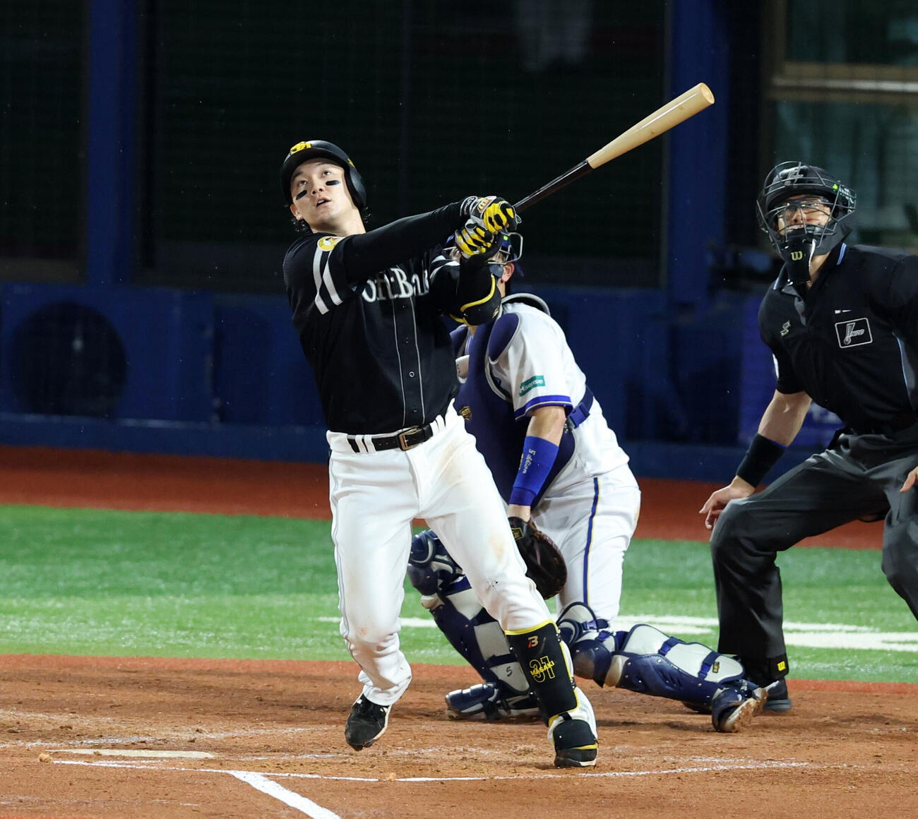 DeNA対ソフトバンク　3回表ソフトバンク1死、先制本塁打を放つ正木智也（撮影・黒川智章）