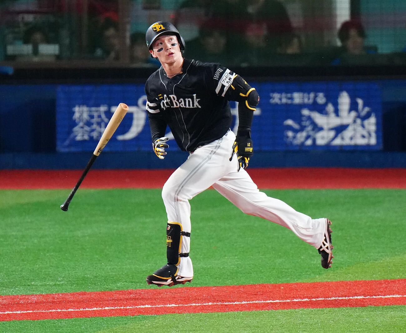DeNA対ソフトバンク　3回表ソフトバンク1死、先制本塁打を放つ正木智也（撮影・鈴木みどり）