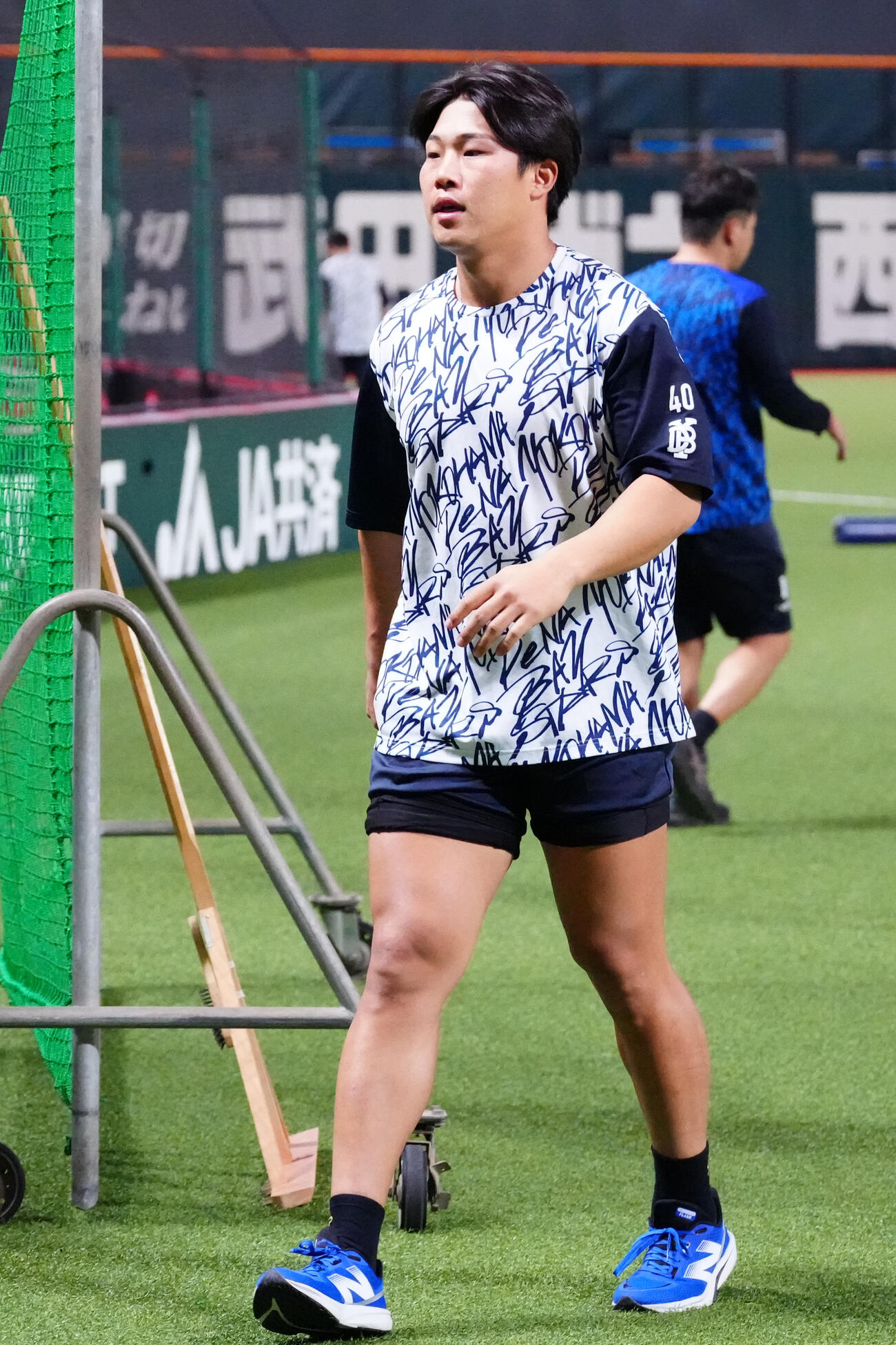 みずほペイペイドームでの練習に臨むDeNA井上朋也（撮影・江口和貴）