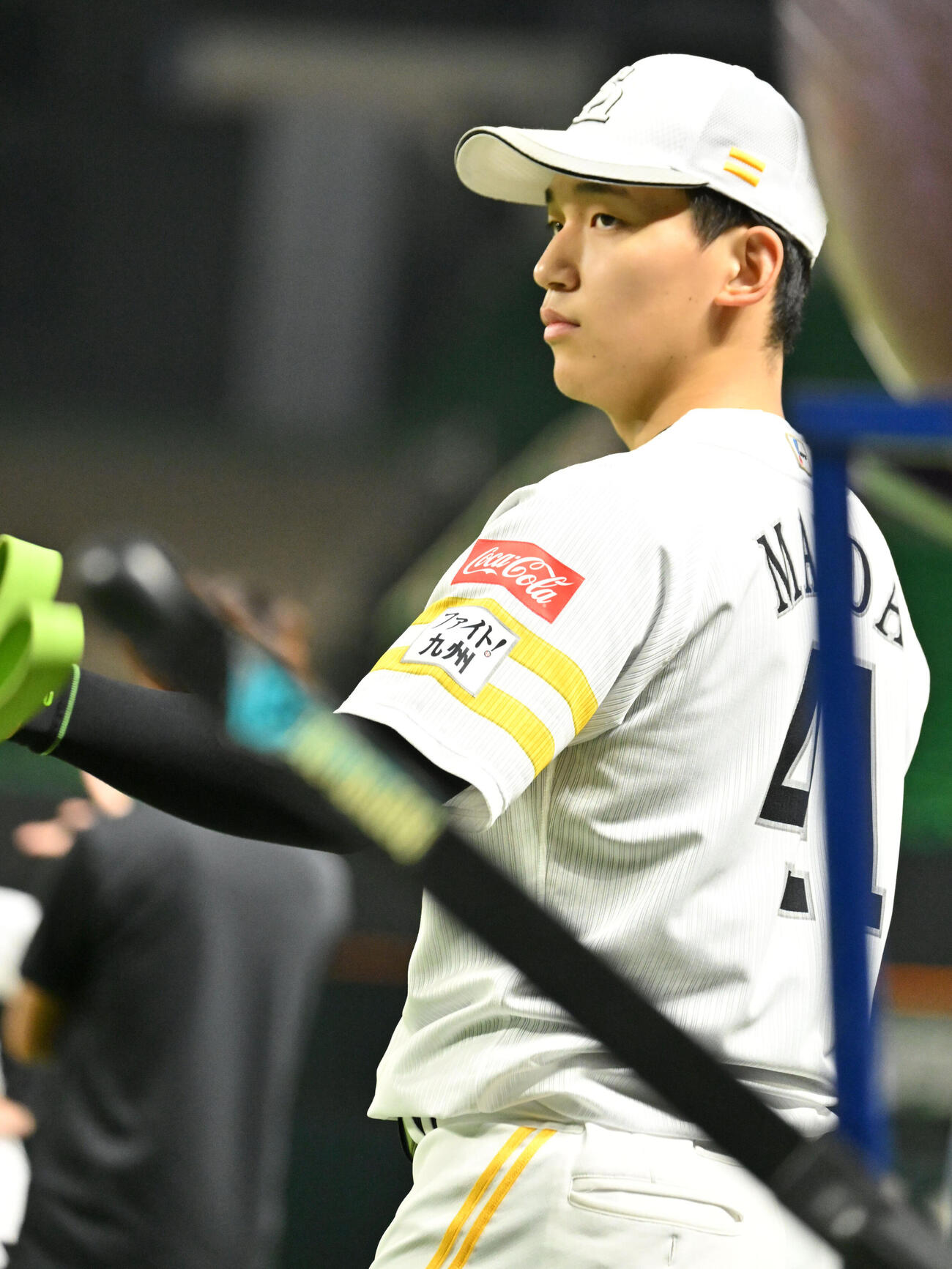 調整するソフトバンク前田悠伍（撮影・林敢治）