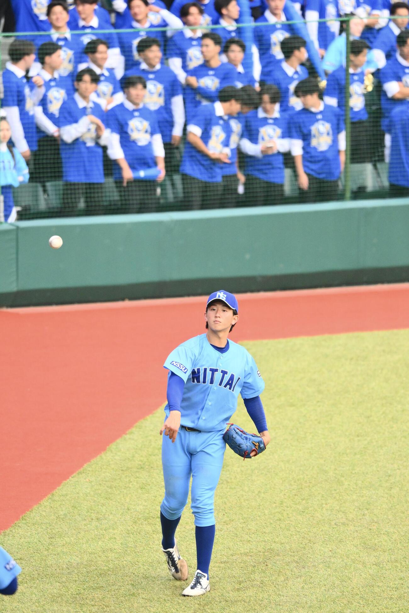日体大対筑波大　試合後、クールダウンする日体大・馬場拓海（撮影・滝沢徹郎）