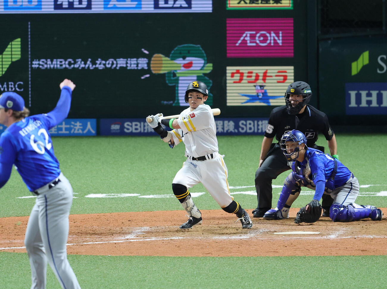 ソフトバンク対DeNA 9回裏ソフトバンク2死二塁、牧原大成は右前に同点適時打を放つ（撮影・梅根麻紀）