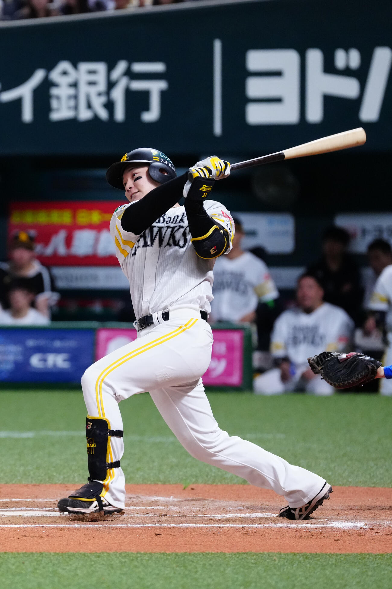 ソフトバンク対DeNA 10回裏ソフトバンク1死、サヨナラ本塁打を放つ正木智也（撮影・江口和貴）