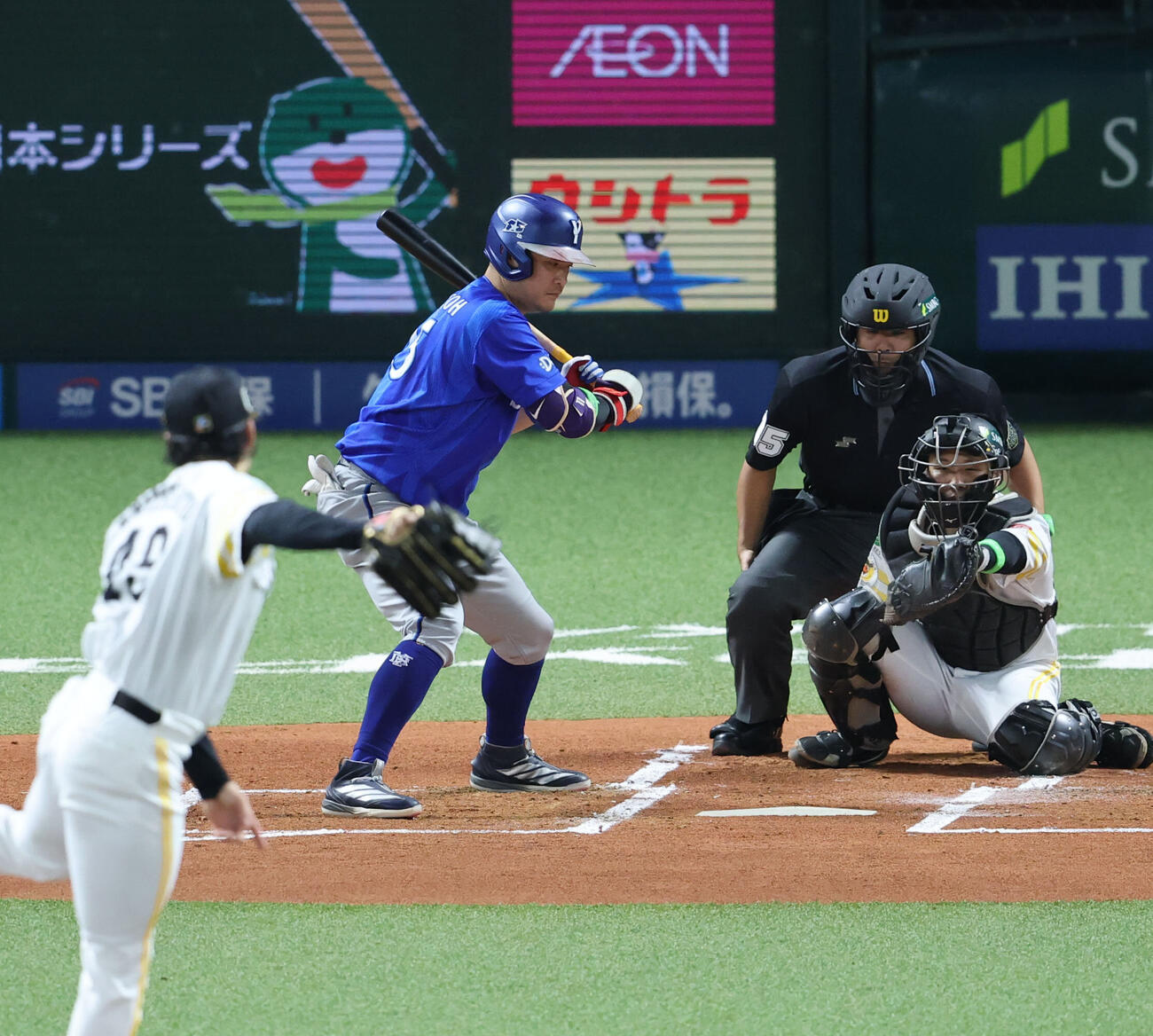 ソフトバンク対DeNA 1回表DeNA2死二塁、筒香嘉智は見逃しの三振に終わる（撮影・梅根麻紀）