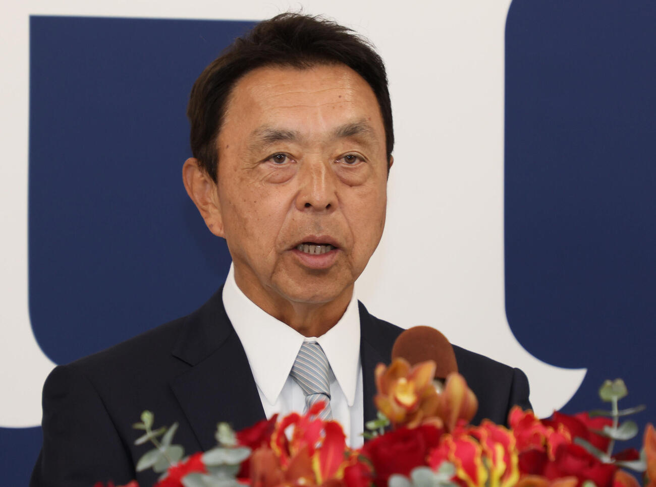 広島の球団副本部長就任が決まり会見する小川淳司氏（撮影・加藤孝規）