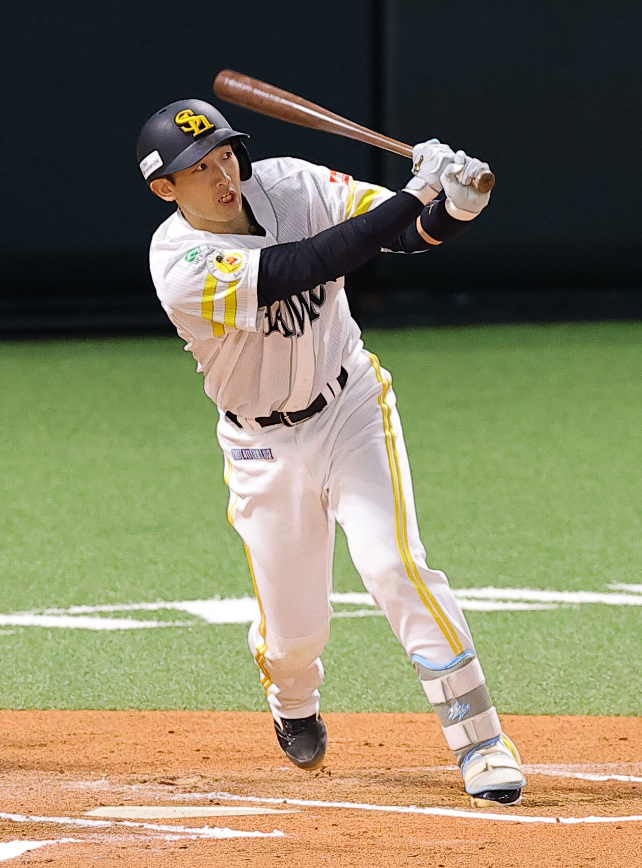 ソフトバンク対DeNA 6回裏ソフトバンク1死一、三塁、山本祐大は犠飛を放つ（撮影・上田博志）