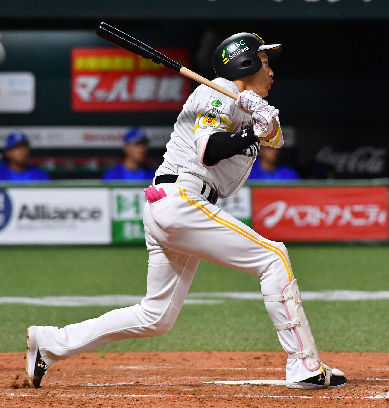 ソフトバンク対DeNA 4回裏ソフトバンク2死三塁、柳田悠岐は勝ち越しの中前適時打を放つ（撮影・岩下翔太）