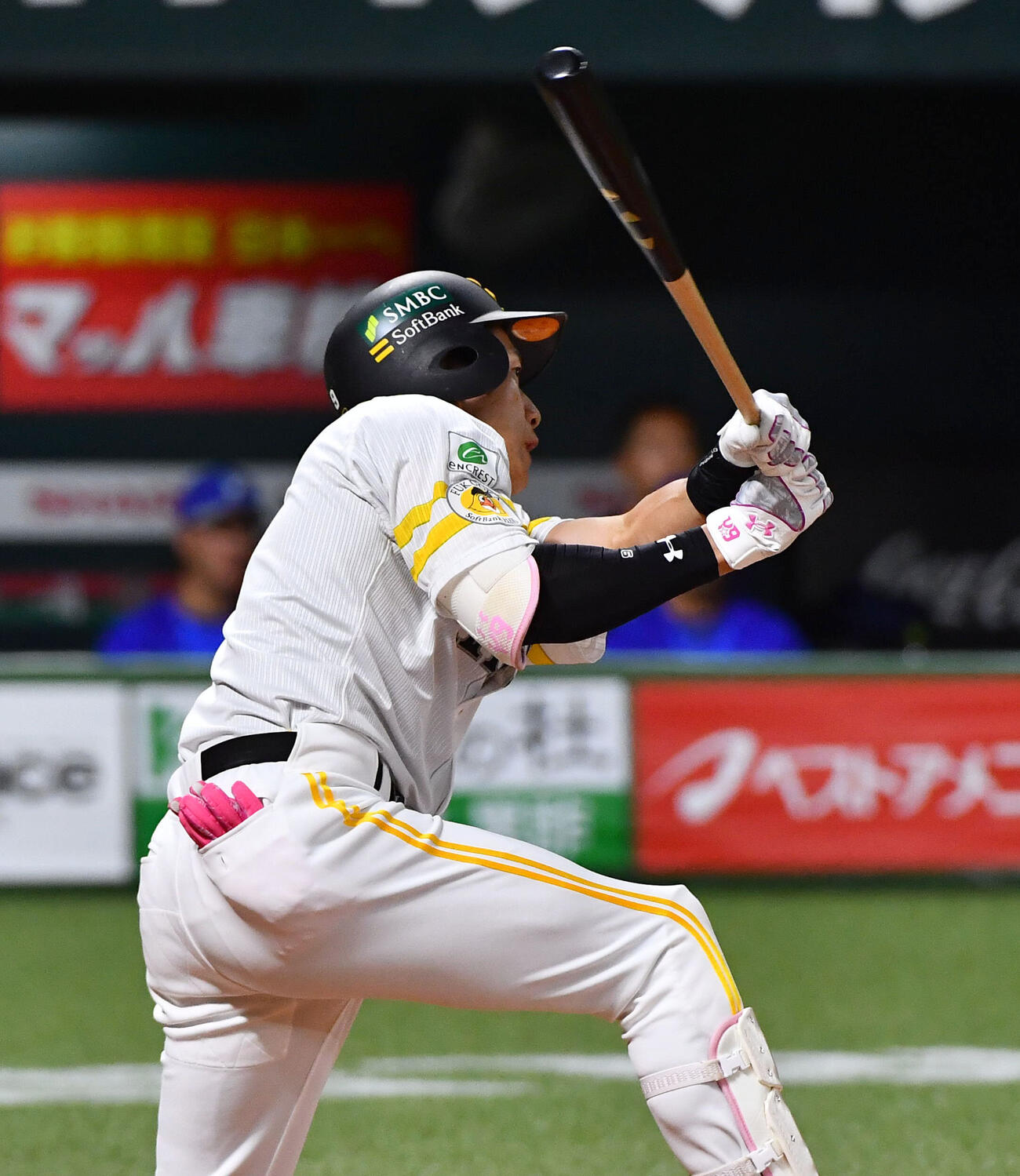 ソフトバンク対DeNA 4回裏ソフトバンク2死三塁、柳田悠岐は勝ち越しの中前適時打を放つ（撮影・岩下翔太）