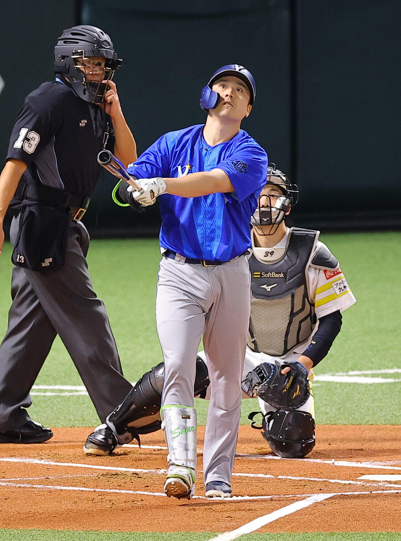ソフトバンク対DeNA 1回表DeNA1死一塁、佐野恵太は先制2点本塁打を放つ（撮影・上田博志）