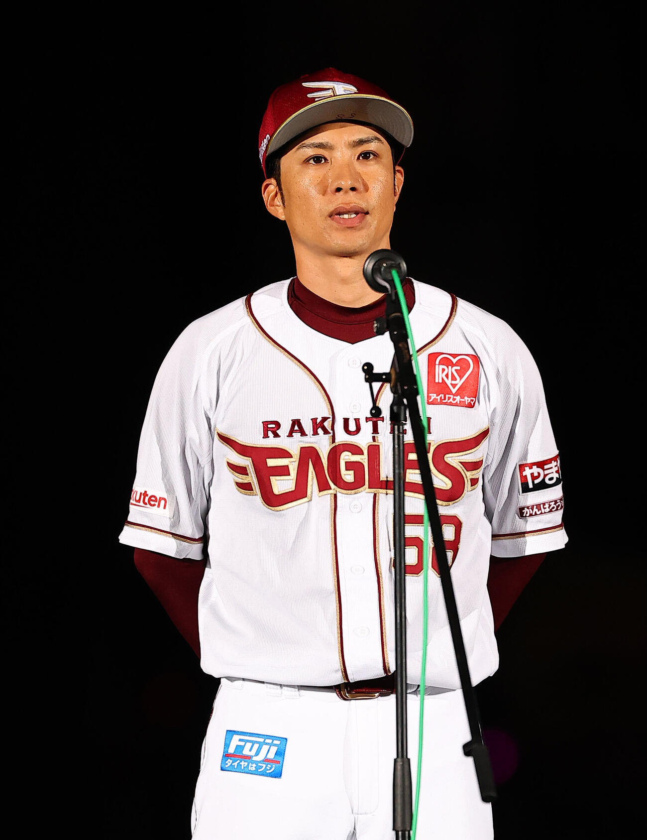 楽天対オリックス　引退セレモニーでスピーチする楽天辛島航（2026年10月撮影）