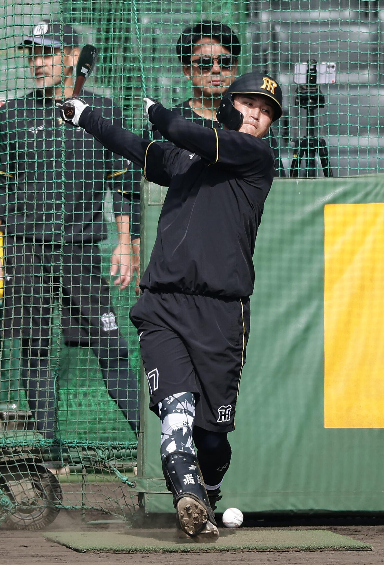 フリー打撃を行う阪神元山飛優（撮影・前田充）