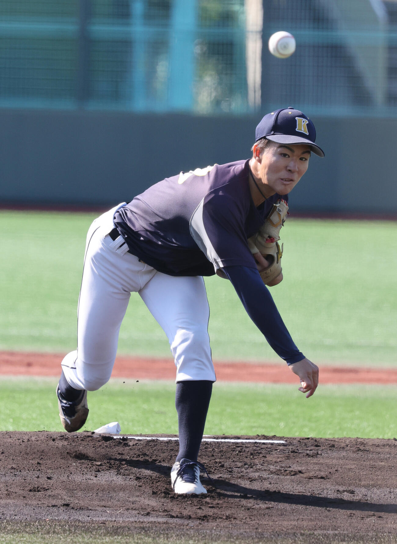 天理大対神戸医療未来大　神戸医療未来大先発の山田悠希は9回途中まで投げ1失点と勝利に貢献した（撮影・西尾就之）