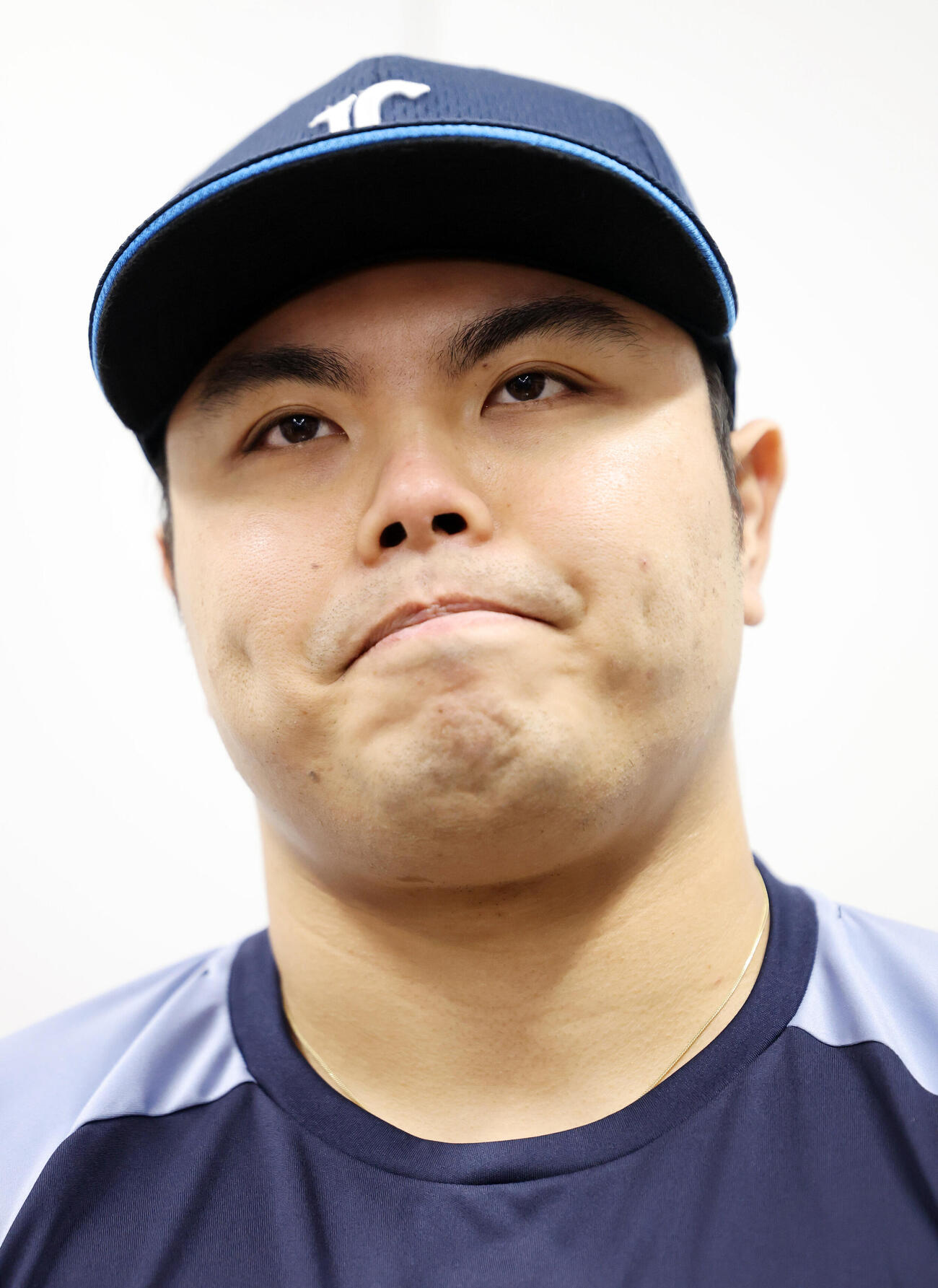報道陣の質問に答える西武平良海馬（撮影・浅見桂子）