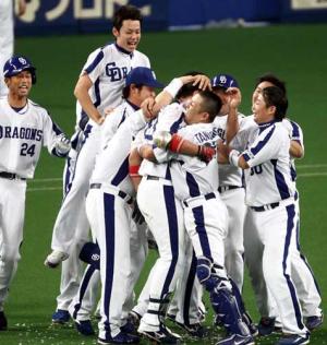中日耐えたサヨナラ1－0 堂上剛がV打 : nikkansports.com