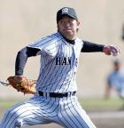 ２番手で登板しチェンジアップを投げる岩貞（撮影・加藤哉）