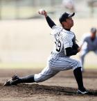 阪神３番手で登板しフォークボールを投げる島本（撮影・加藤哉）