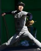 ブルペンで投球するオリックス金子(撮影・今中雄樹)