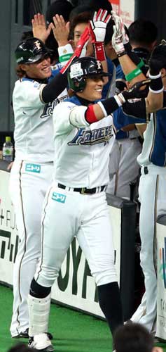 ハム糸井 天然 同点２ラン ｃｓ プロ野球ニュース Nikkansports Com