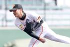 練習試合で力投する巨人先発の宮国（撮影・河野匠）