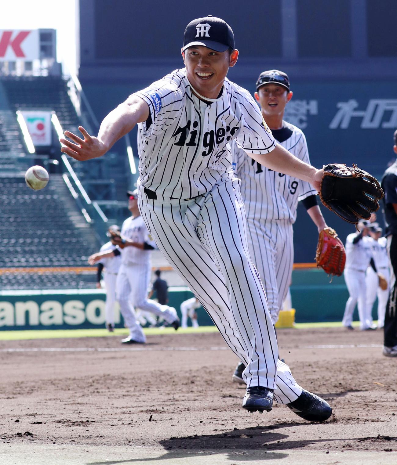 阪神高山 セ外野手最多失策の汚名返上へサード特訓 野球 日刊スポーツ