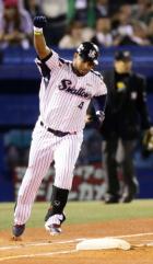 バレンティン60号予告弾 宮本引退に花 : nikkansports.com