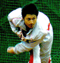 主力に負けじと熱投する長谷部（撮影・小松正明）