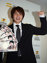 契約更改を終えた杉内はスッキリした表情（撮影・藤尾明華）