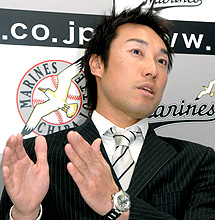「去年減った部分の半額を取り戻した」と会見で語る渡辺俊（撮影・橘信男）