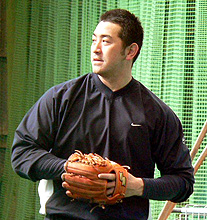 自主トレで汗を流したＧ・Ｇ・佐藤（撮影・柴田猛夫）