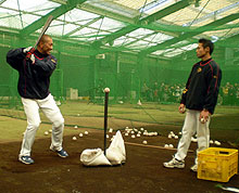 オリックス清原は150人のファンにティー打撃を公開（撮影・堀まどか）