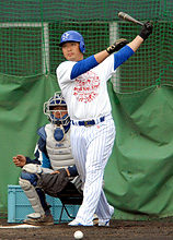 特打を行う横浜村田（撮影・山崎哲司）