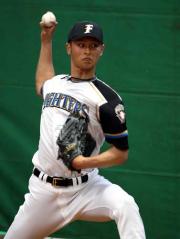 ブルペンで１０１球投げ込んだダルビッシュ（撮影・黒川智章）