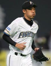【日本ハム－阪神】ベンチに引き揚げる八木（撮影・井上学）