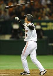 【巨人-広島】8回、谷は逆転満塁本塁打を放つ(撮影・下田雄一)