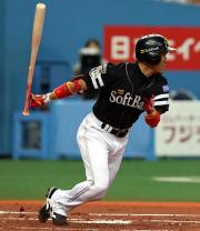 【オリックス-ソフトバンク】大村が先制の適時打を放つ(撮影・岡潤一)