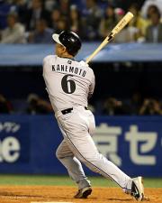 【ヤクルト－阪神】４回、金本がソロ本塁打を放つ（撮影・宮崎幸一）