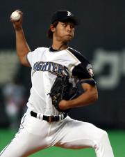 【日本ハム-横浜】力投するダルビッシュ(撮影・黒川智章)