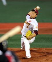 【楽天－ロッテ】力投する楽天先発の田中（撮影・小沢裕）