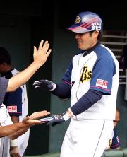 紅白戦1号本塁打を放った日高(撮影・岡潤一)