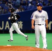 【中日－ロッテ】今岡（左）は吉見から本塁打を放つ（撮影・桜井希望）