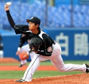 【ヤクルト－ロッテ】力投する先発の唐川（撮影・沢野健太）