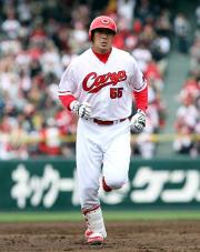 【広島－ソフトＢ】ソロ本塁打を放った嶋（撮影・藤尾明華）