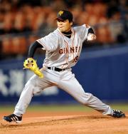 【横浜－巨人】力投する巨人先発藤井（撮影・山崎哲司）